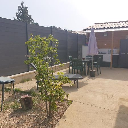 La Maison Du Bonheur Greoux-les-Bains Bagian luar foto